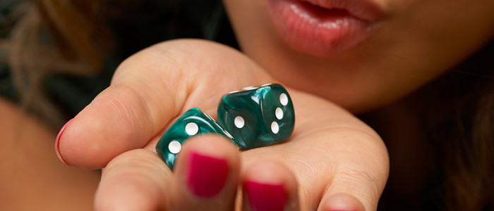 Select The Right Gambling Site For Enjoying The Benefits